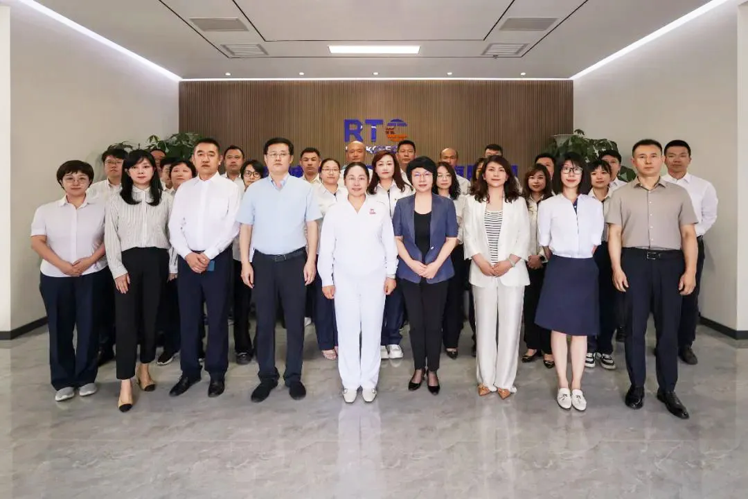 榮程集團董事會主席張榮華深入融誠物產能源資源公司看望干部職工