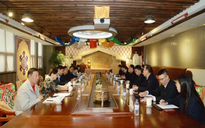 津南區關工委主任楊令生一行到榮程集團調研座談